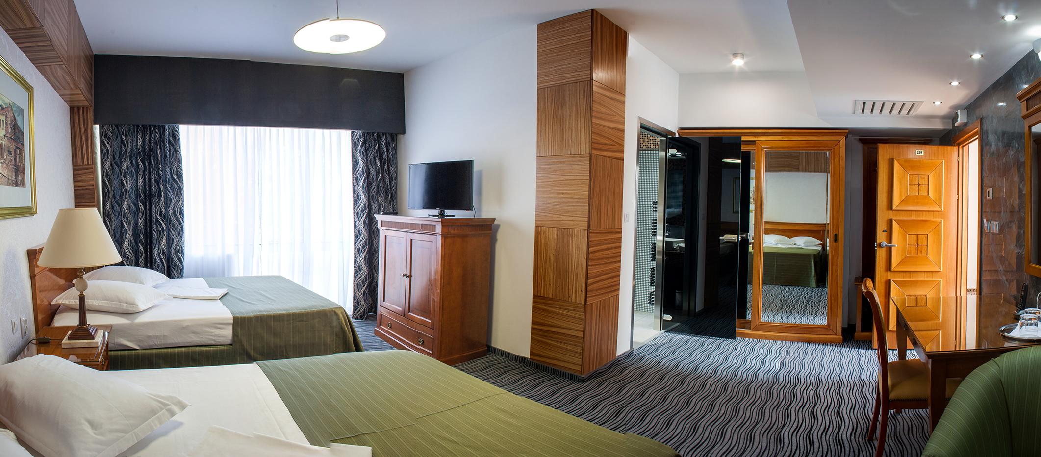 Hotel Oltenia Крайова Экстерьер фото