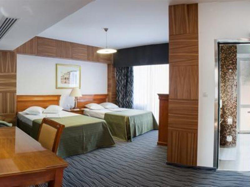 Hotel Oltenia Крайова Экстерьер фото