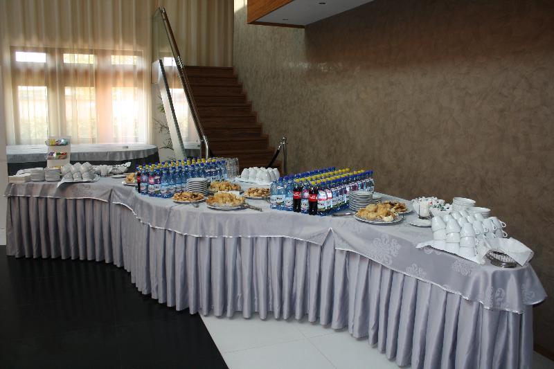 Hotel Oltenia Крайова Экстерьер фото